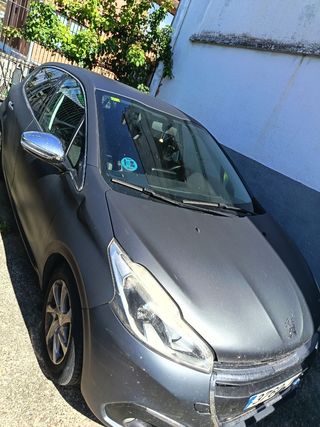 Peugeot 208 2016