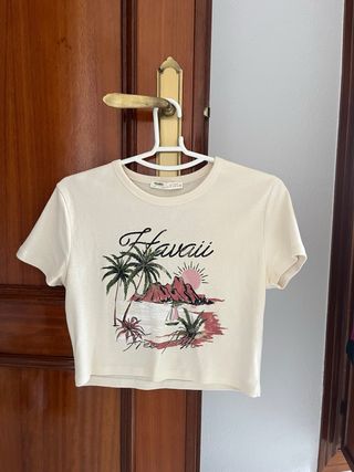 Camiseta Croptop PULL AND BEAR (M)