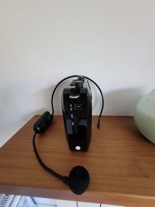 Amplificador de voz con micrófono