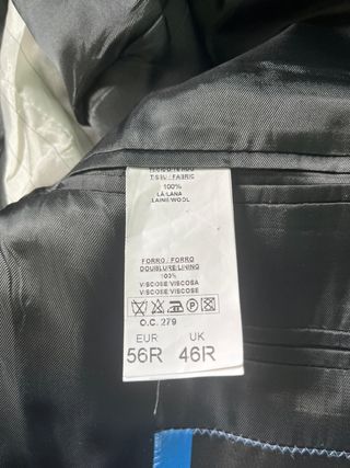 Traje gris marca Torre