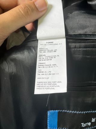 Traje gris marca Torre