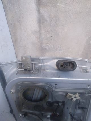 Puerta derecha de Golf 4   trasera 