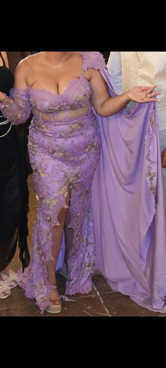 Vestido de boda gitana con complementos