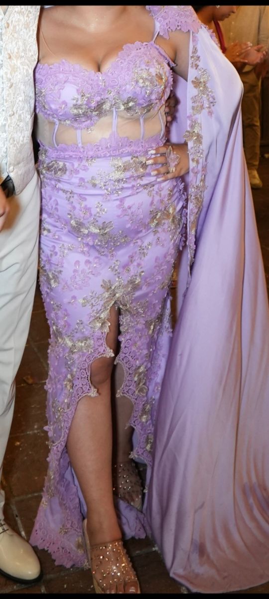 Vestido de boda gitana con complementos