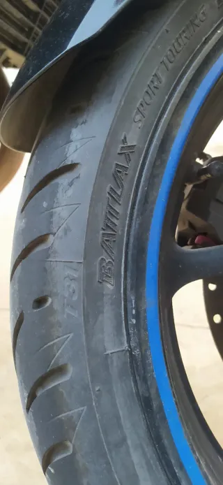 Moto Yamaha XJ6 Diversion S