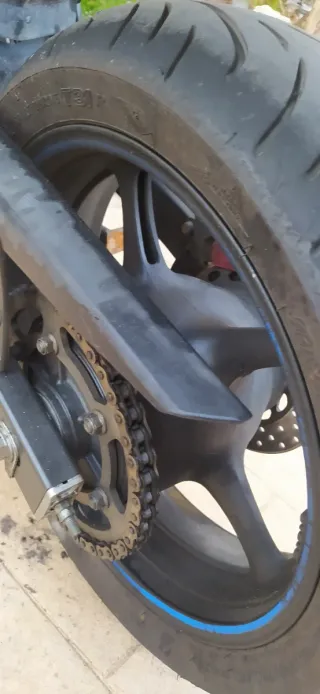 Moto Yamaha XJ6 Diversion S