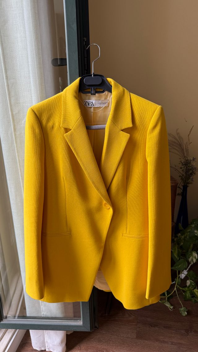 Traje Zara Amarillo Mujer Talla XS de segunda mano por 40 EUR en