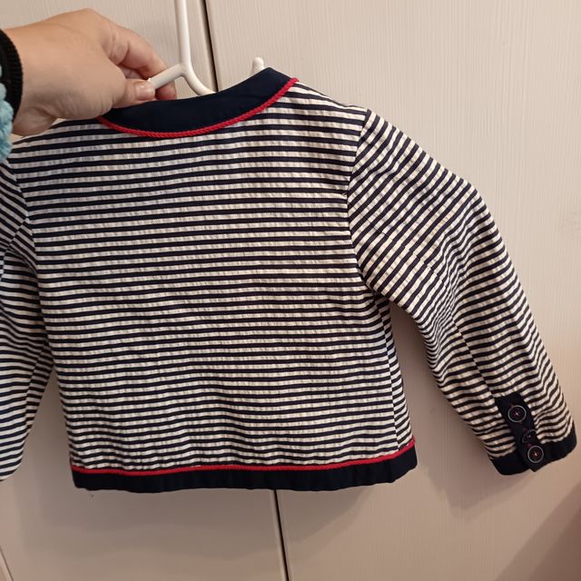 Chaqueta niña rayas y lazo rojo