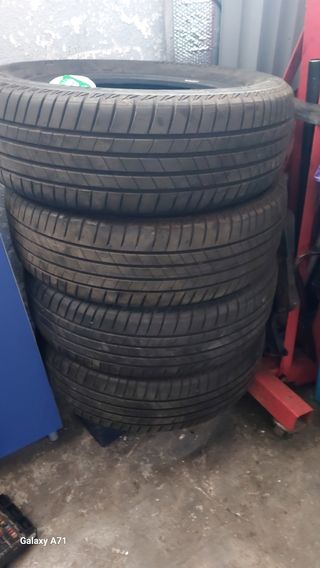 Neumáticos Bridgestone 215 65 17R