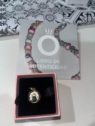 Charm pandora ME medallon