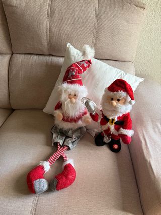 2 Papá Noel uno canta y baila 