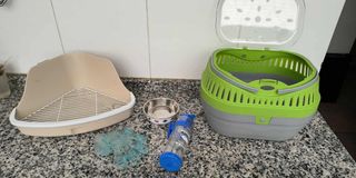 Jaula para mascotas y kit de conejo