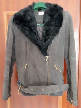 Chaqueta de ante con cuello de pelo