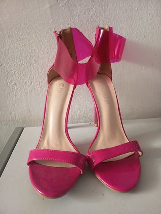 Zapatos de tacón rosa