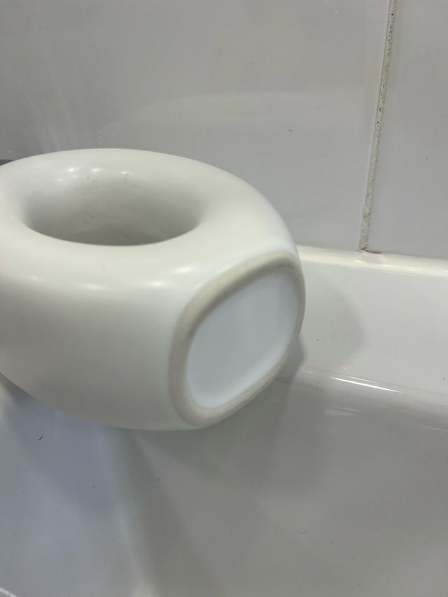 Dosificador de jabón con hueco