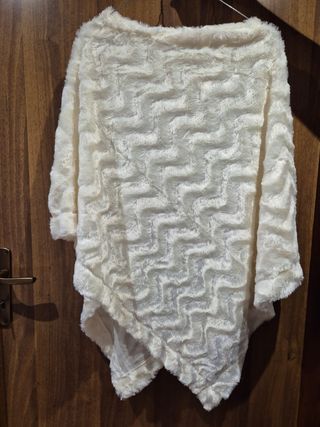 OFFERTA oggi 18€ Poncho sciarpa bianco nuovo