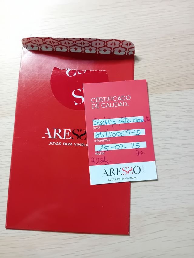 Anillo de plata con diseño ondulado