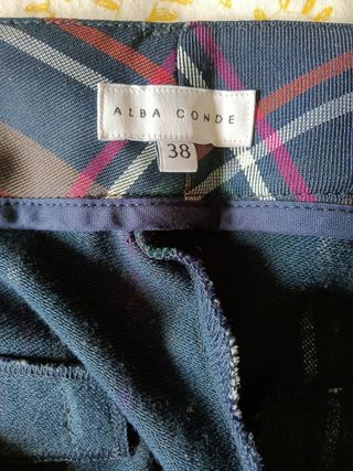 Pantalón cuadros pitillo azul y marrón