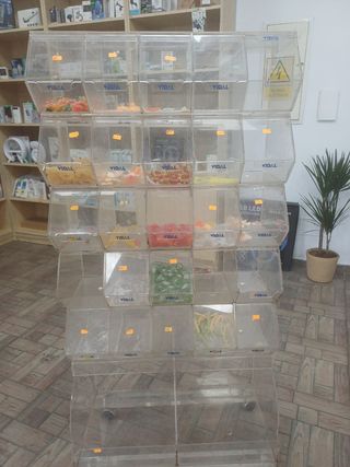 Expositor de chuches y dulces Vidal