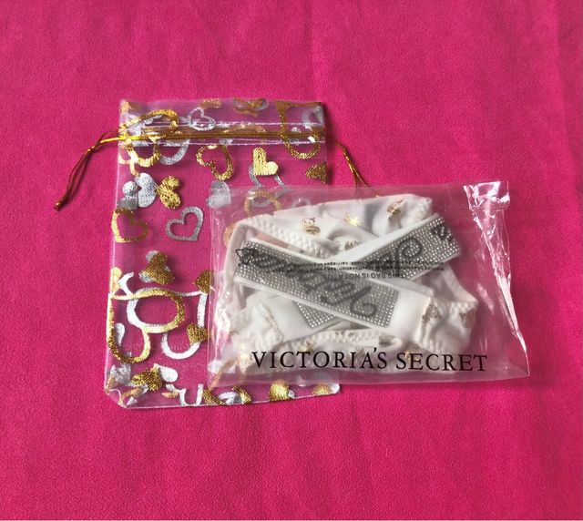 Tanga Victoria's Secret Blanco con Brillantes
