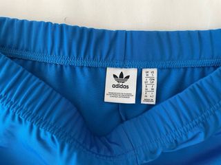 Pantalón corto deportivo Adidas azul