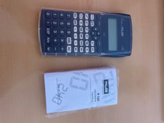Calculadora Científica MILAN M 240