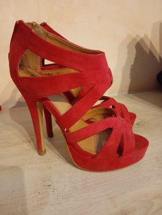 Scarpe rosse con tacco