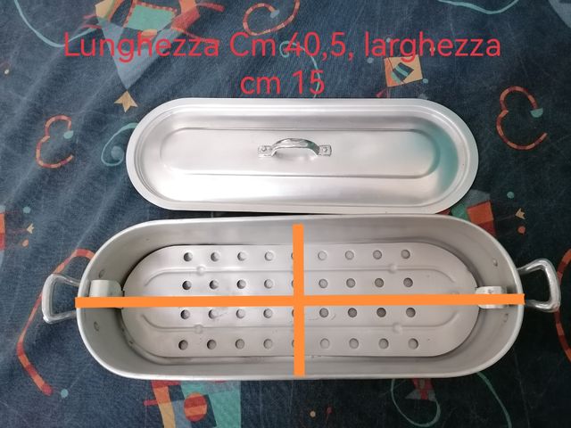 Pentola in alluminio con manici