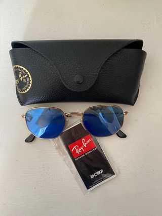 Gafas de sol Ray-Ban azules y doradas