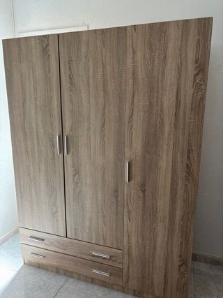 Armario 3 puertas madera nuevos a estrenar.
