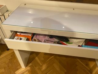 Escritorio Malm Ikea Blanco y Cristal