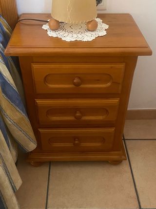 Mesitas de noche rústicas de madera