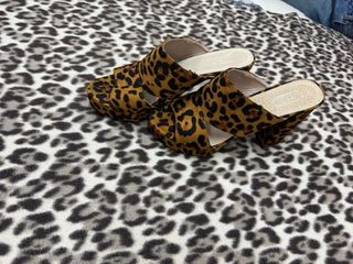 Sandalias de mujer sin usar