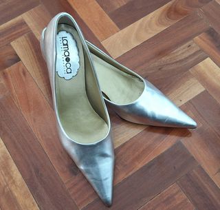 Zapatos de fiesta plateados Lamaca Talla 40