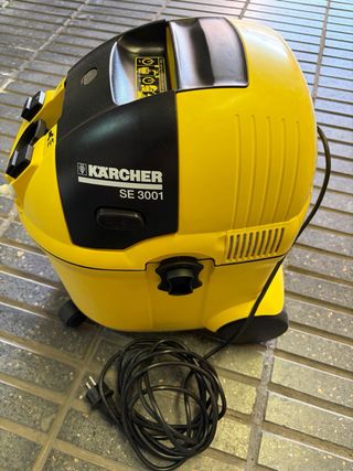 Aspiradora de Sólidos y Líquidos Karcher SE 3001