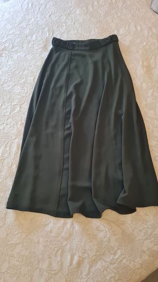 Falda Zara verde oliva