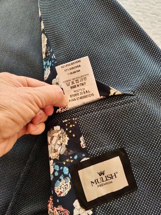 Americana de caballero azul/gris