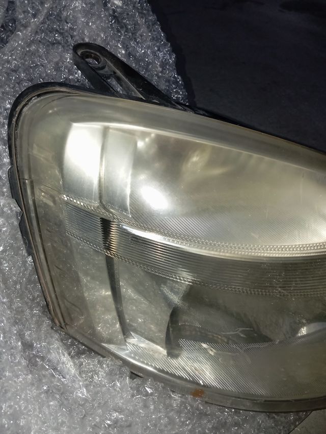 Faro Delantero Derecho Peugeot Partner 2011