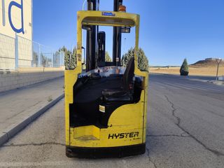 Carretilla retráctil Hyster