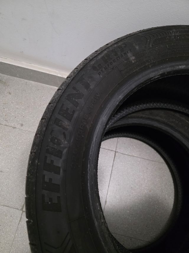 2 Neumáticos Goodyear EfficientGrip 255/55 R16