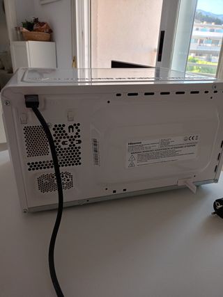 Microondas 20 litros Grill Hisense