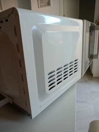 Microondas 20 litros Grill Hisense