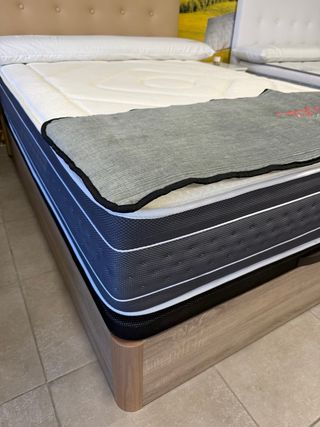 Colchónes Infinito Premium muelles+ visco latex.