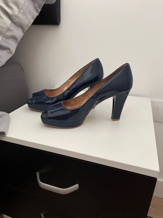 Zapatos de tacón azul con plataforma