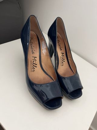 Zapatos de tacón azul con plataforma