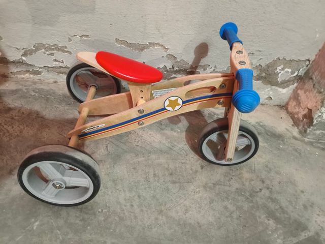 Triciclo de madera para niños