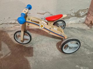 Triciclo de madera para niños