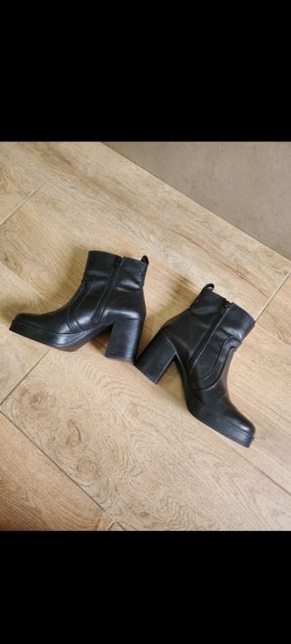 Botines Mustang Piel Negros Talla 38