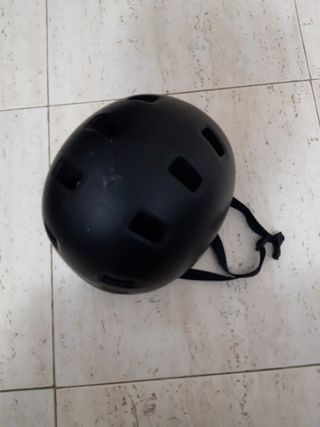 Casco oxelo negro bici/patinete