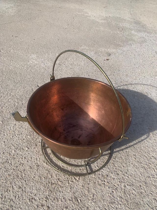 Paiolo antico in rame con base